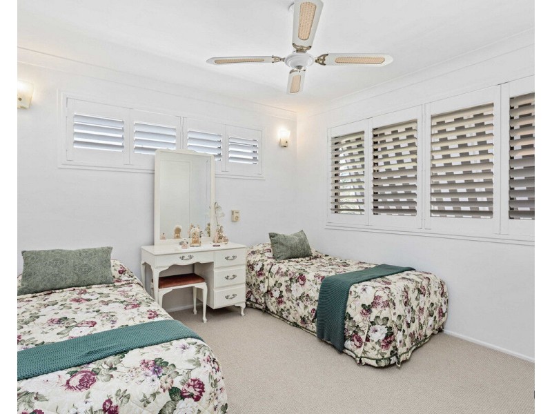 13 Egret Avenue, Burleigh Waters QLD 4220