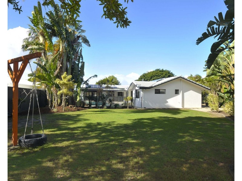 6 Ling Place, Palm Beach QLD 4221