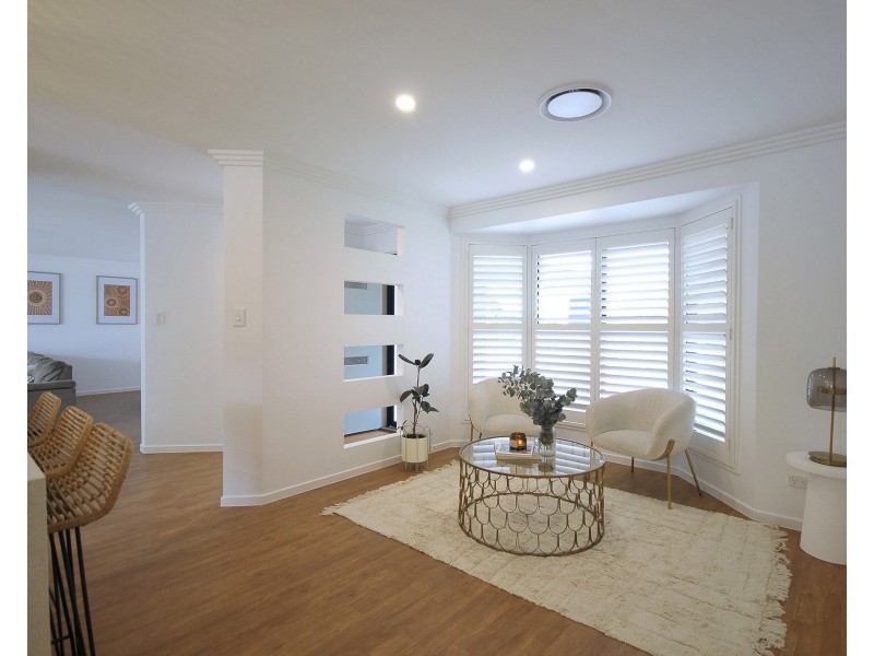 6 Ling Place, Palm Beach QLD 4221