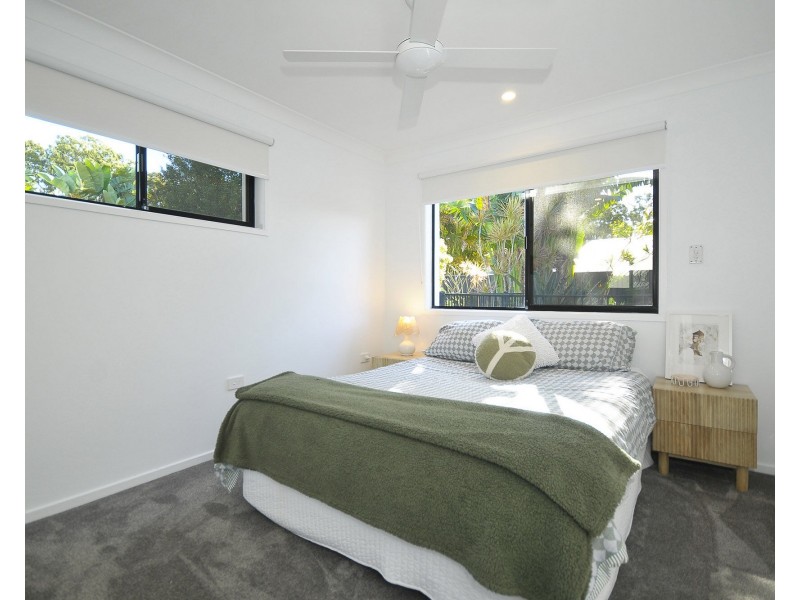 6 Ling Place, Palm Beach QLD 4221