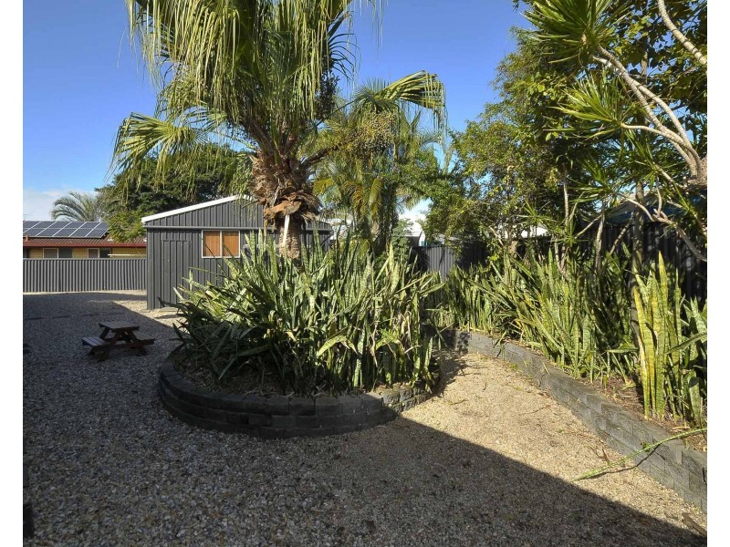 6 Ling Place, Palm Beach QLD 4221