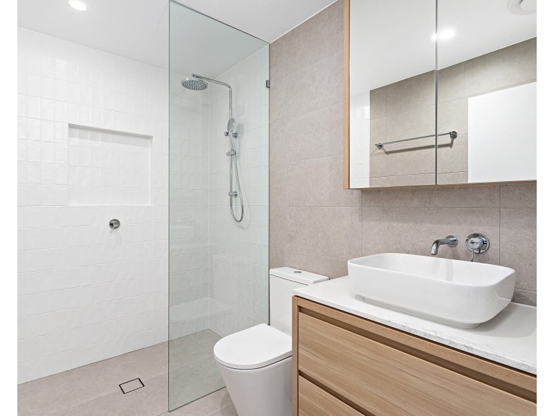 1303/7-11 Miles Street, Coolangatta QLD 4225