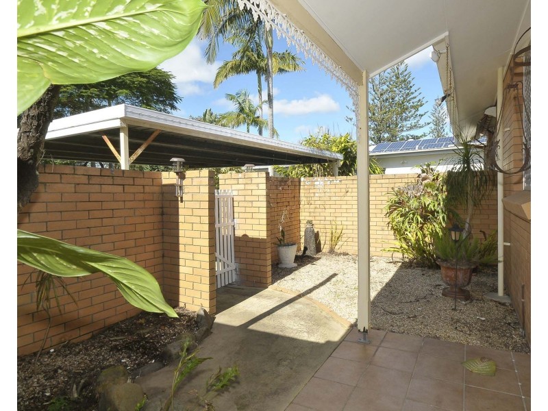 194 Tahiti Avenue, Palm Beach QLD 4221
