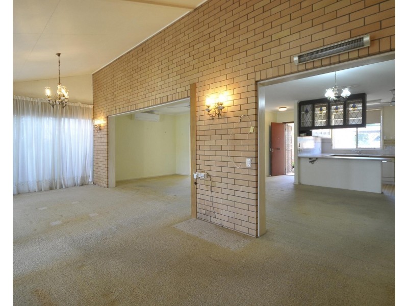194 Tahiti Avenue, Palm Beach QLD 4221