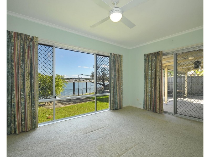 194 Tahiti Avenue, Palm Beach QLD 4221