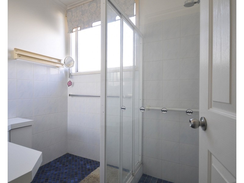 194 Tahiti Avenue, Palm Beach QLD 4221