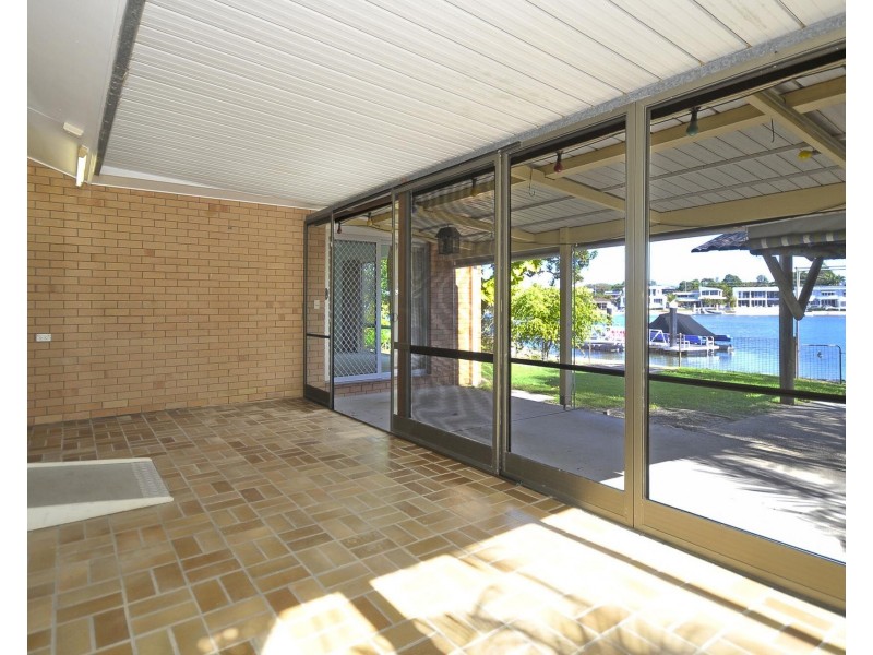 194 Tahiti Avenue, Palm Beach QLD 4221