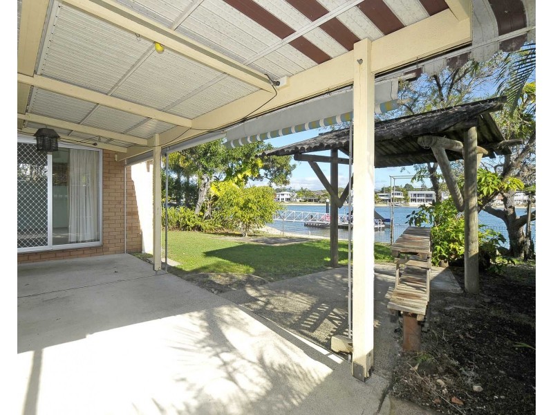194 Tahiti Avenue, Palm Beach QLD 4221