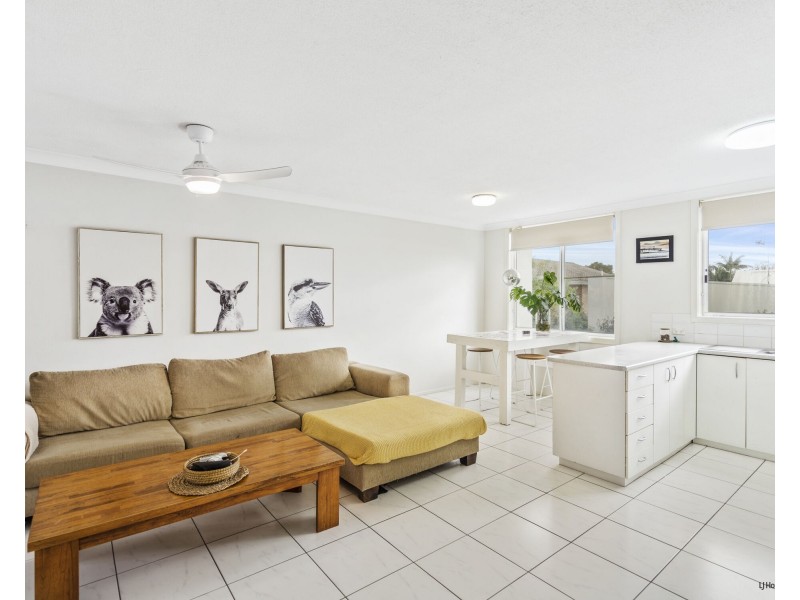 10/1306 Gold Coast Highway, Palm Beach QLD 4221