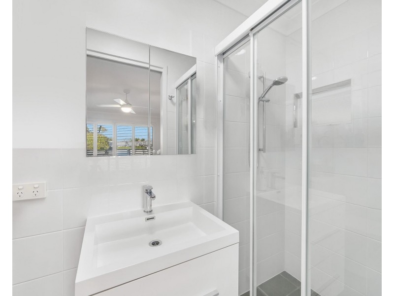 7 Carolina Close, Elanora QLD 4221