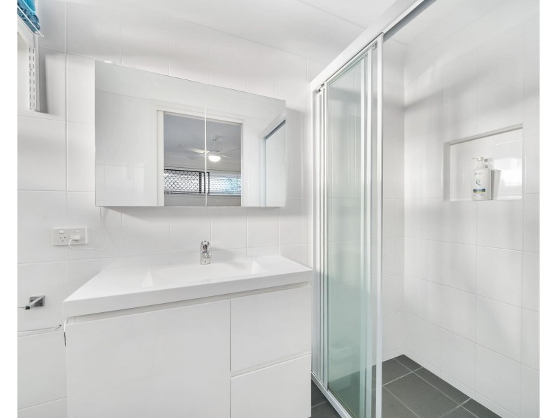 7 Carolina Close, Elanora QLD 4221