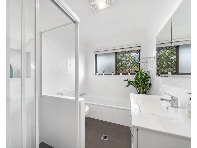 7 Carolina Close, Elanora QLD 4221