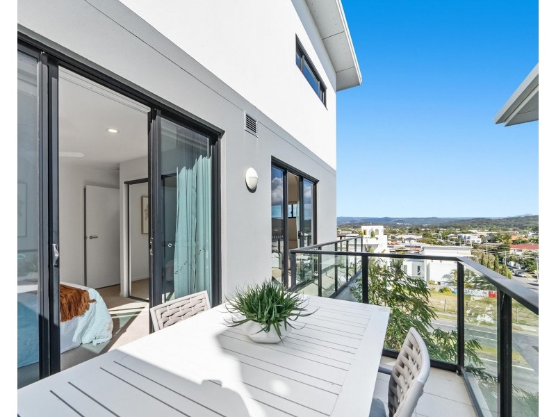 5/1453 Gold Coast Highway, Palm Beach QLD 4221