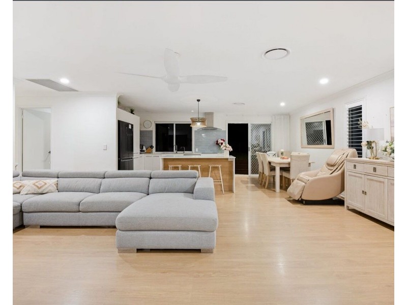6 Karrinyup Place, Robina QLD 4226