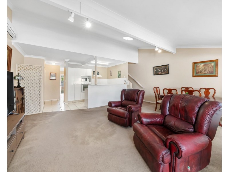 23/4 Itong Place, Currumbin Waters QLD 4223