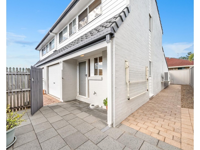 23/4 Itong Place, Currumbin Waters QLD 4223