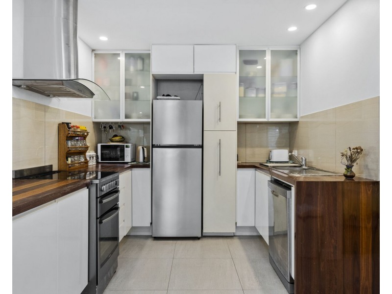 8/11 Nalla Court, Palm Beach QLD 4221