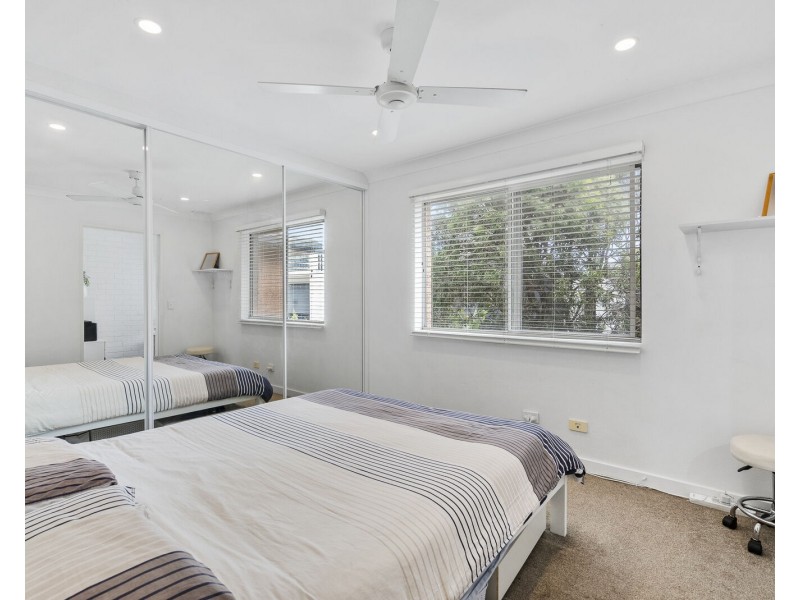 8/11 Nalla Court, Palm Beach QLD 4221