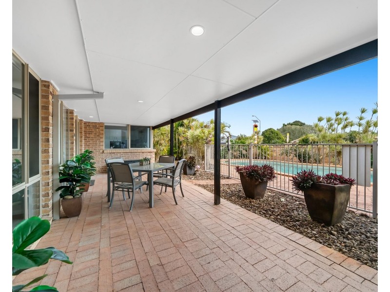 2 Avocado Street, Elanora QLD 4221