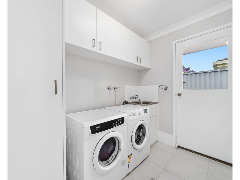 2 Avocado Street, Elanora QLD 4221