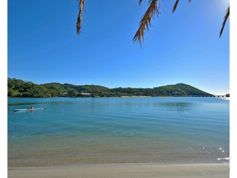 1/18 Murlong Crescent, Palm Beach QLD 4221