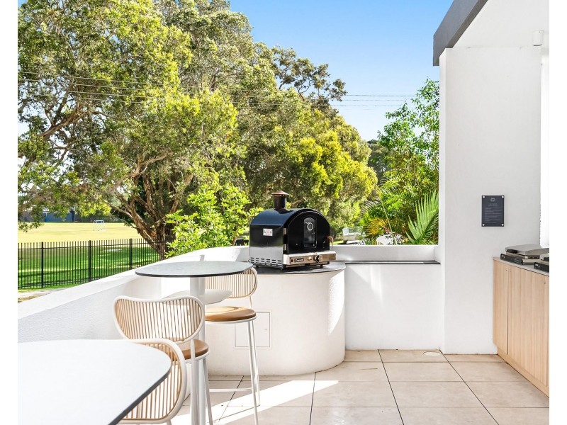 710/2 Mawarra Street, Palm Beach QLD 4221
