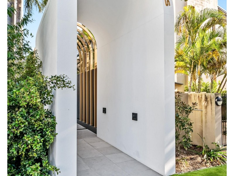 710/2 Mawarra Street, Palm Beach QLD 4221
