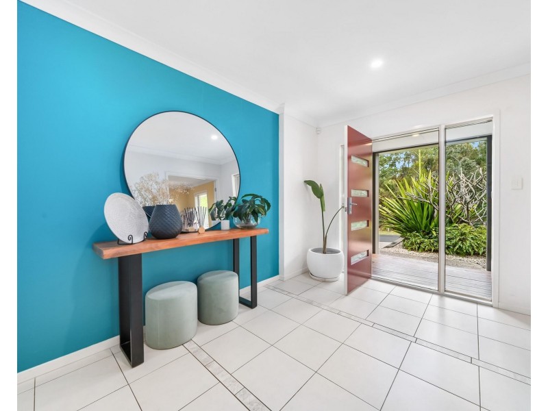 8 Stargate Court, Reedy Creek QLD 4227