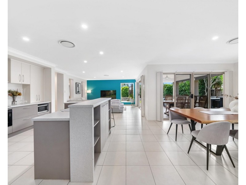 8 Stargate Court, Reedy Creek QLD 4227