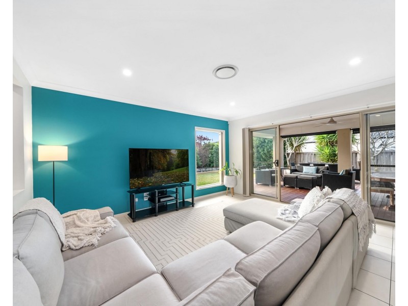 8 Stargate Court, Reedy Creek QLD 4227