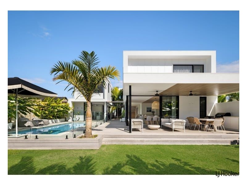18 Bluejay Street, Burleigh Waters QLD 4220