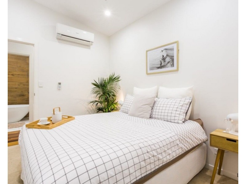 2/27 Burleigh Street, Burleigh Heads QLD 4220