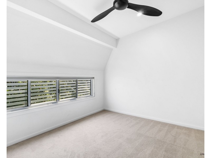 2/27 Burleigh Street, Burleigh Heads QLD 4220