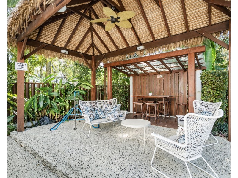 2/27 Burleigh Street, Burleigh Heads QLD 4220