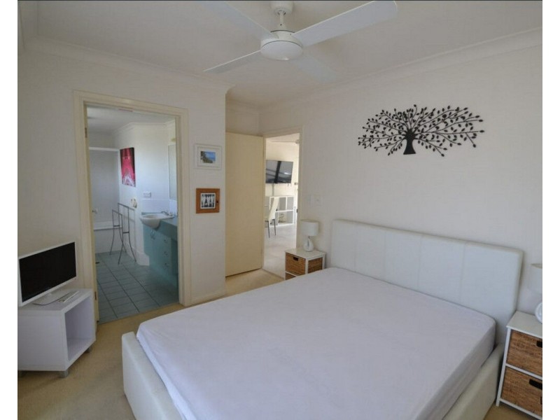 208/92-96 Musgrave Street, Coolangatta QLD 4225