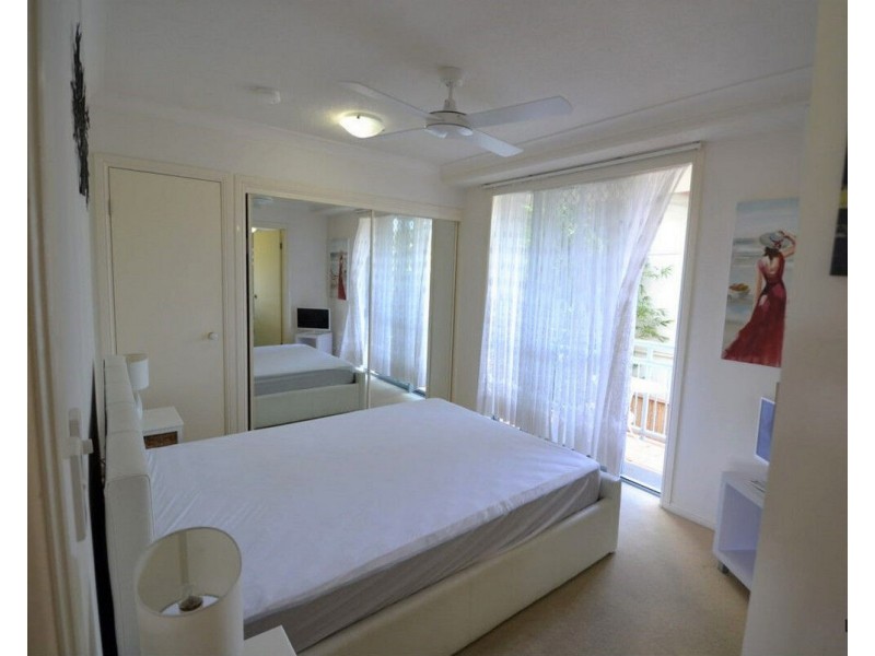 208/92-96 Musgrave Street, Coolangatta QLD 4225