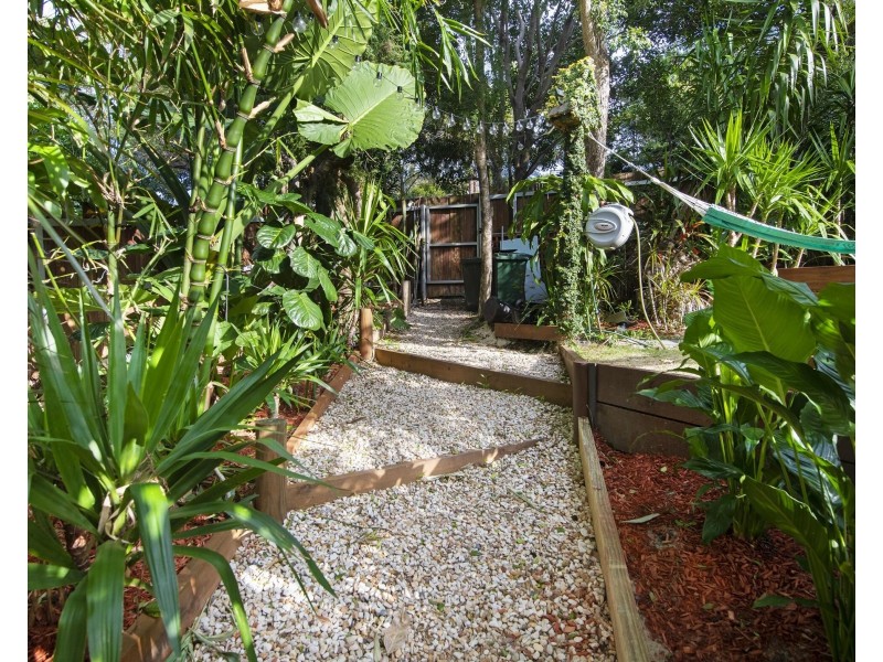 2075/1 Ocean Street, Burleigh Heads QLD 4220