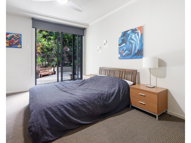 2075/1 Ocean Street, Burleigh Heads QLD 4220