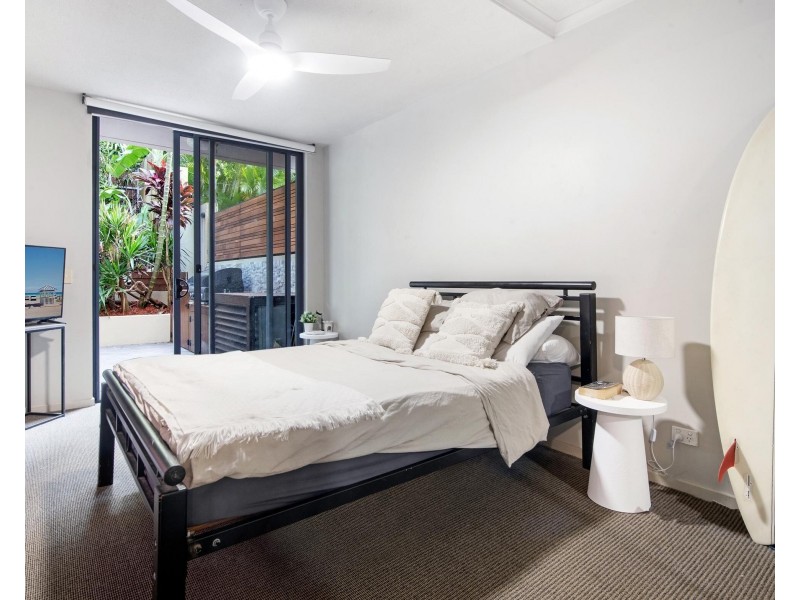 2075/1 Ocean Street, Burleigh Heads QLD 4220