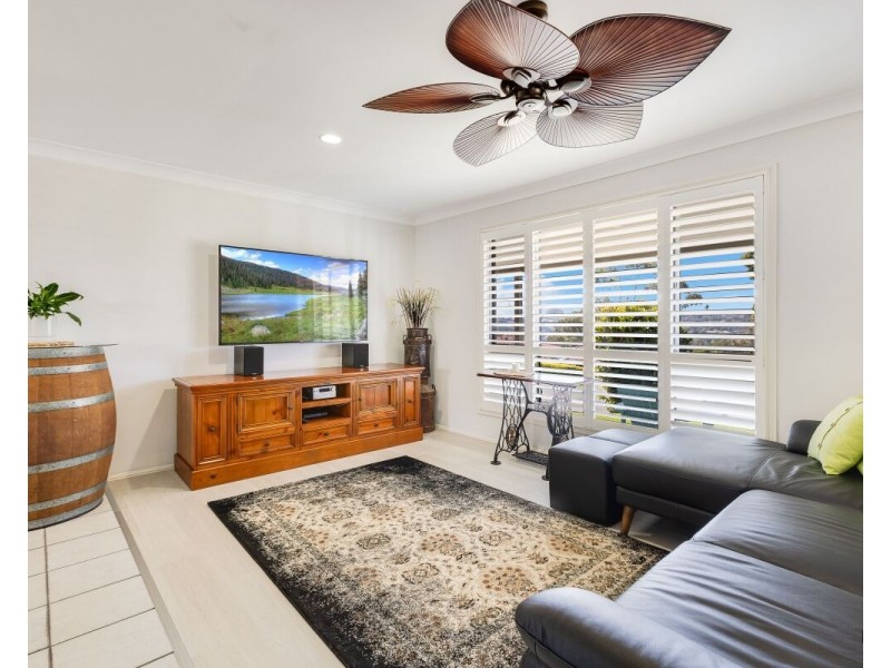 72 Glen Ayr Drive, Banora Point NSW 2486