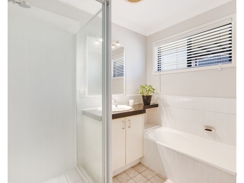 72 Glen Ayr Drive, Banora Point NSW 2486