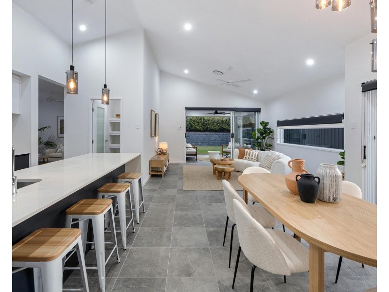 5 Fry Court, Pimpama QLD 4209