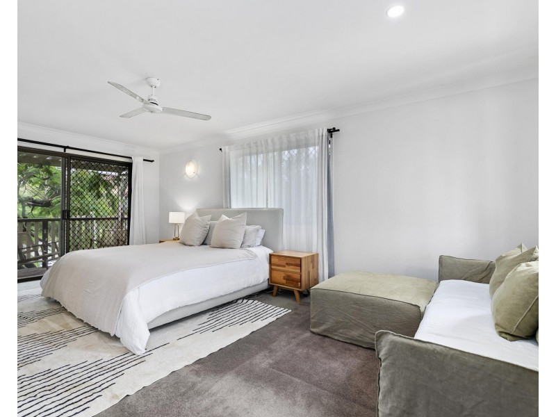 1/4 Tahiti Avenue, Palm Beach QLD 4221