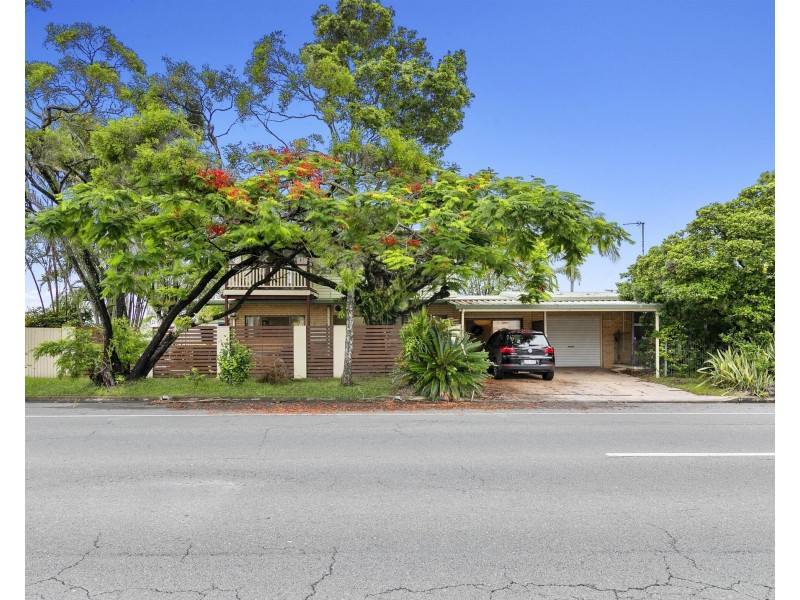 1/4 Tahiti Avenue, Palm Beach QLD 4221