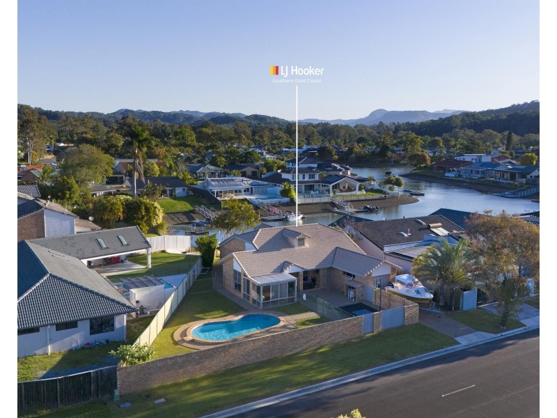 20 Mainsail Street, Currumbin Waters QLD 4223