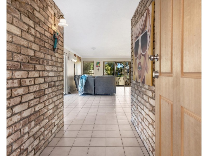 20 Mainsail Street, Currumbin Waters QLD 4223