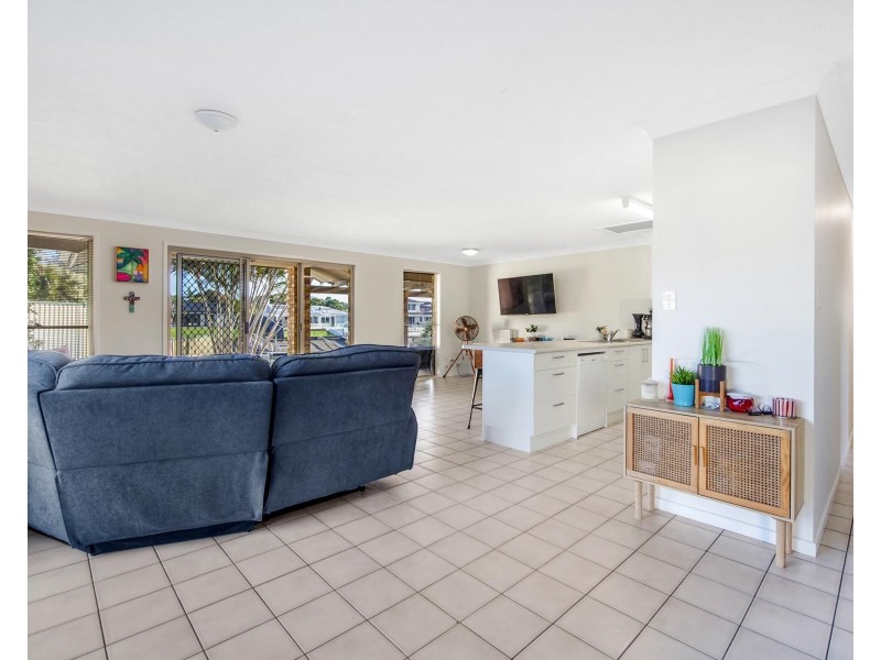 20 Mainsail Street, Currumbin Waters QLD 4223