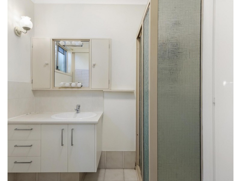 20 Mainsail Street, Currumbin Waters QLD 4223