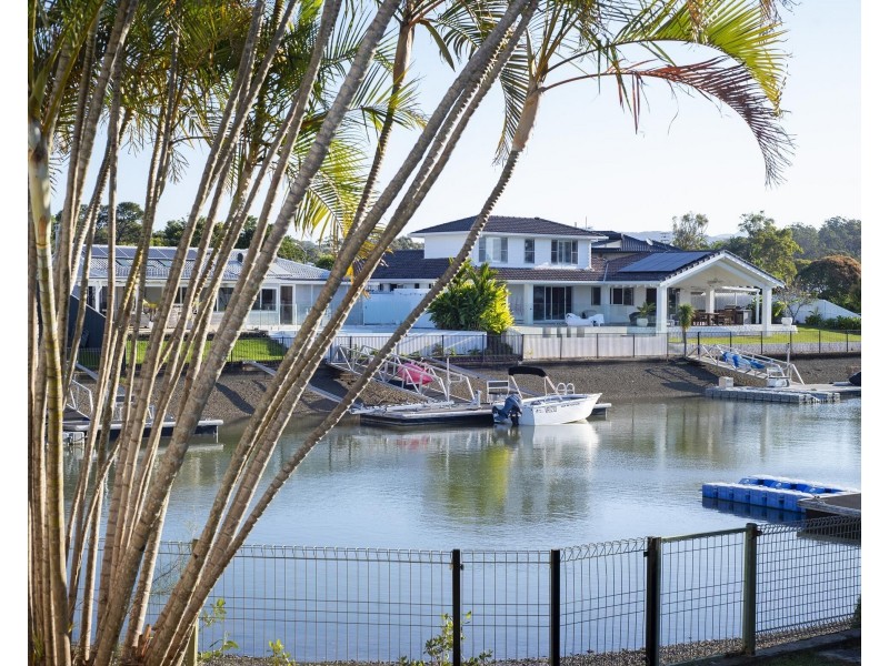 20 Mainsail Street, Currumbin Waters QLD 4223