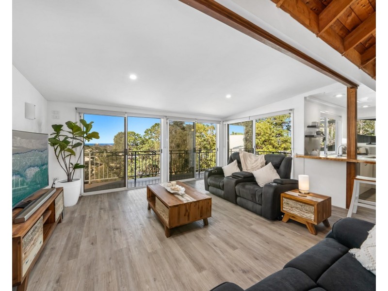 32 Doubleview Drive, Elanora QLD 4221